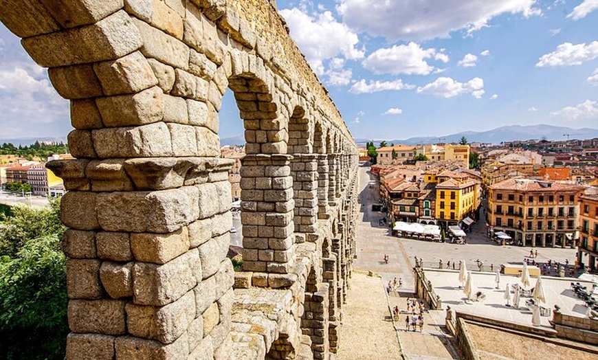 Image 12: Desde Madrid Excursión de un día a El Escorial Valle de los Caídos ...