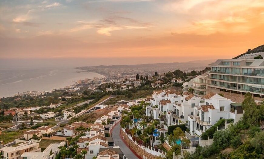 Image 4: Marbella & Puerto Banús : Tour costero privado desde Málaga