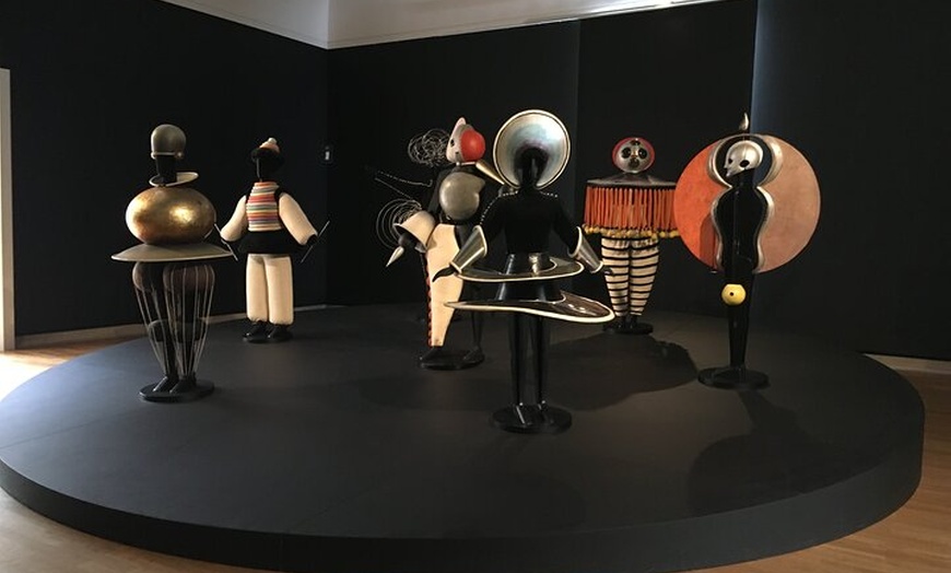 Image 6: Private Stuttgart Stadtrundfahrt mit lizenziertem Fortgeschrittener...