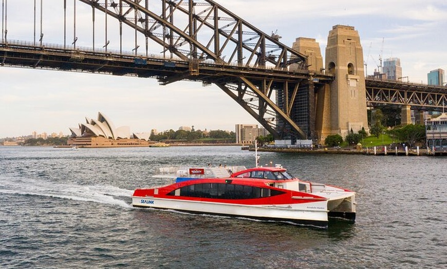 Image 3: Sydney Harbour Sightseeing Cruise Experience