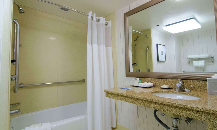 Image 8: ✈ CALIFORNIA | Los Angeles - Hilton Los Angeles Airport 4* - Piscin...