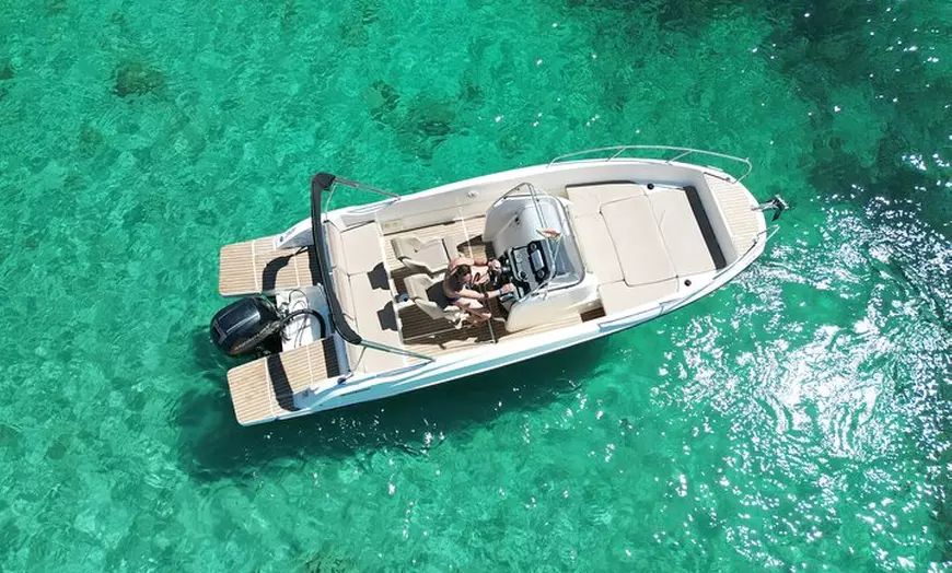 Image 3: Tour Privado en Barco por San Antonio con Paddel surf y Snorkel