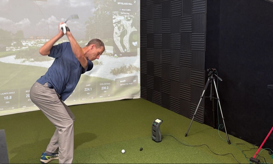 Image 3: $37.50 For 1 Hour Practice/Play Indoor Golf (Reg. $75)