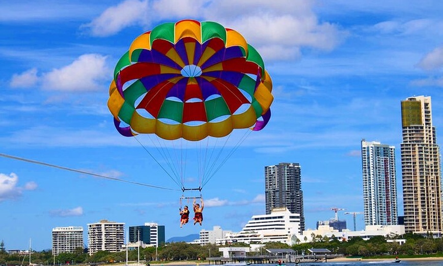 Image 5: Parasailing on the Gold Coast, Fly solo, Tandem or Triple