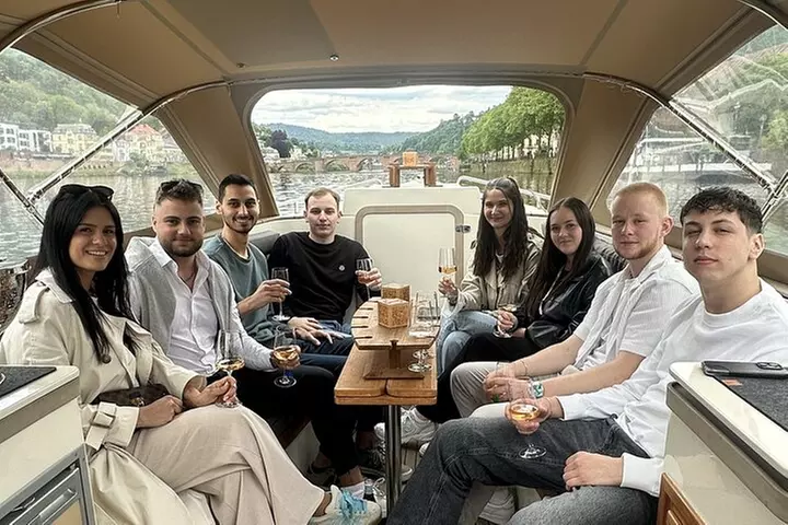 Privatbootfahrt mit Kapitän in Heidelberg exklusiv und stilvoll! - Primary Image