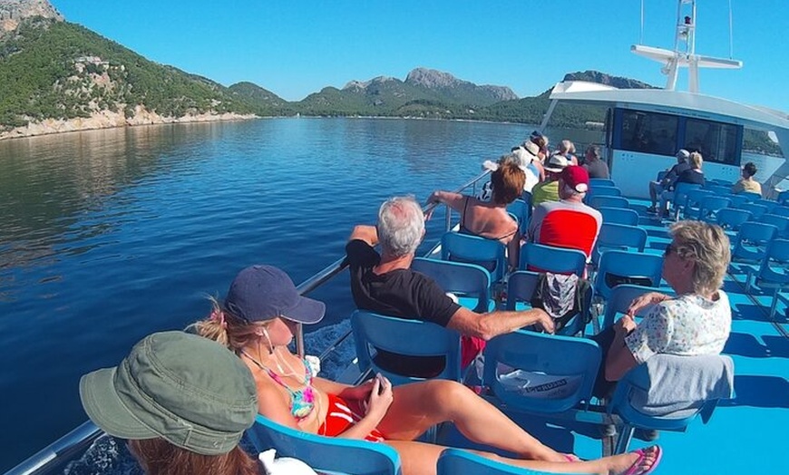 Image 9: 8 - Hora Formentor y Mercado de Sineu con paseo en barco Tour en Ma...