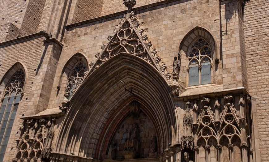Image 6: Explora el Show en Vivo de El Raval en Barcelona Vieja y Flamenco