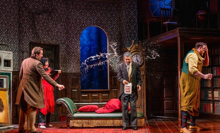 Image 4: The Play That Goes Wrong in London Theatre