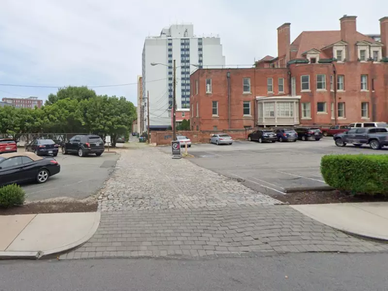 Parking at Lot 201 - Jefferson & W. Franklin St.