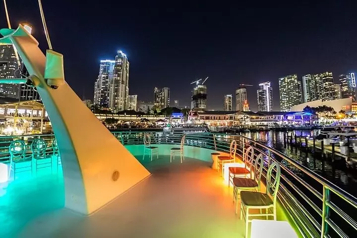 Ultimate Miami Boat Party with Free Open Bar & Live DJ