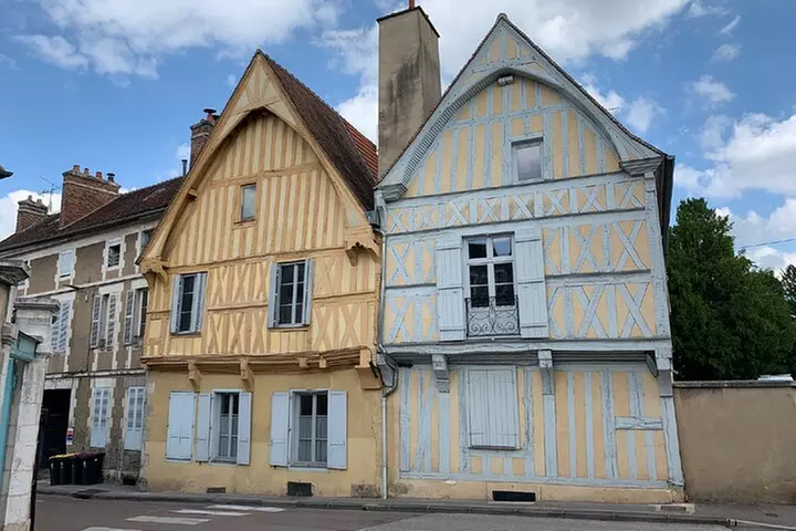 Auxerre Visite audioguidée à pied 1h15 et 21 commentaires audios - Image 6