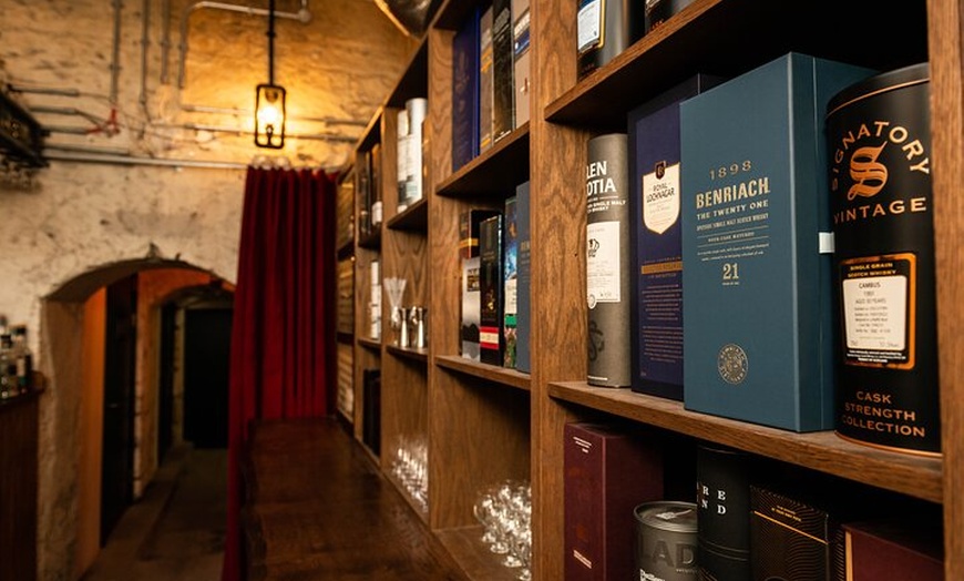Image 7: 90min Underground Whisky Tasting in Edinburgh's Old Town