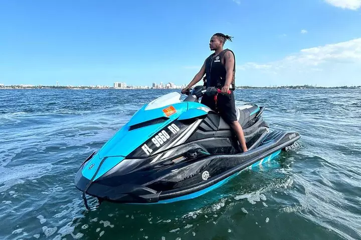 Jet Ski Miami : Experience the Ultimate Water Fun !