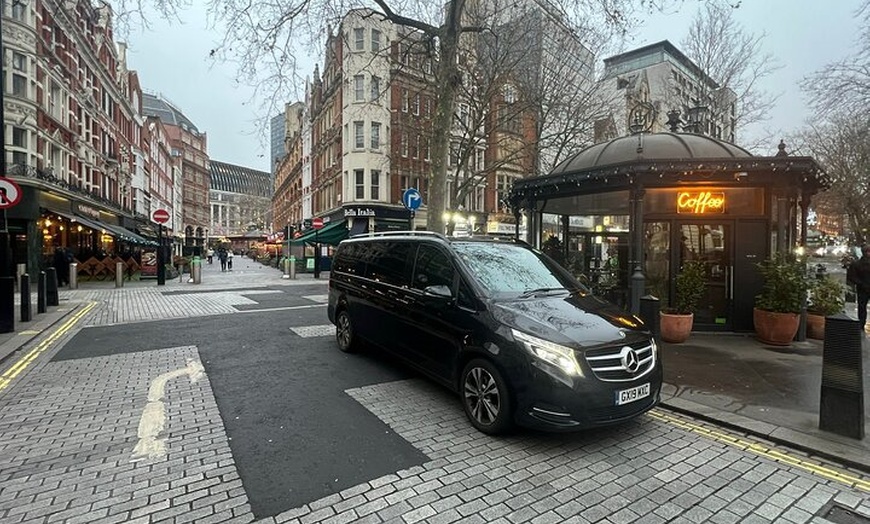 Image 7: Heathrow Airport to/from London - Private with Meet & Greet