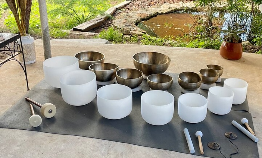 Image 7: Ibiza: Baño de sonido privado con cuencos cantores y relajación