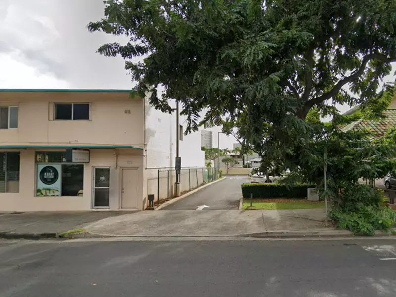 Parking at [H328] First Hawaiian Bank Lot
