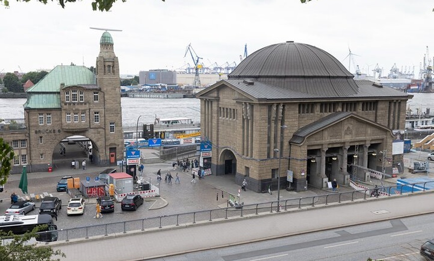 Image 4: Hafenkante Tour - Unterwegs am Wasser