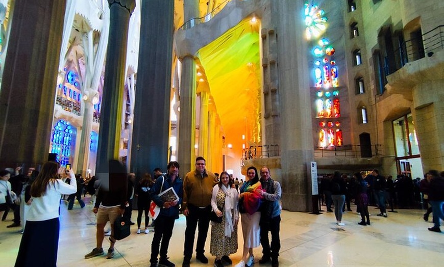 Image 4: Barcelona : Tour semiprivado Sagrada Familia sin colas