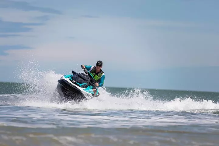1-Hour Thunderball WWII Adventure Jet Skiing in Darwin