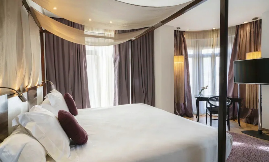 Image 1: ✈ SPANJE | - Vincci Palace 4*, 2 nachten - Rooftop