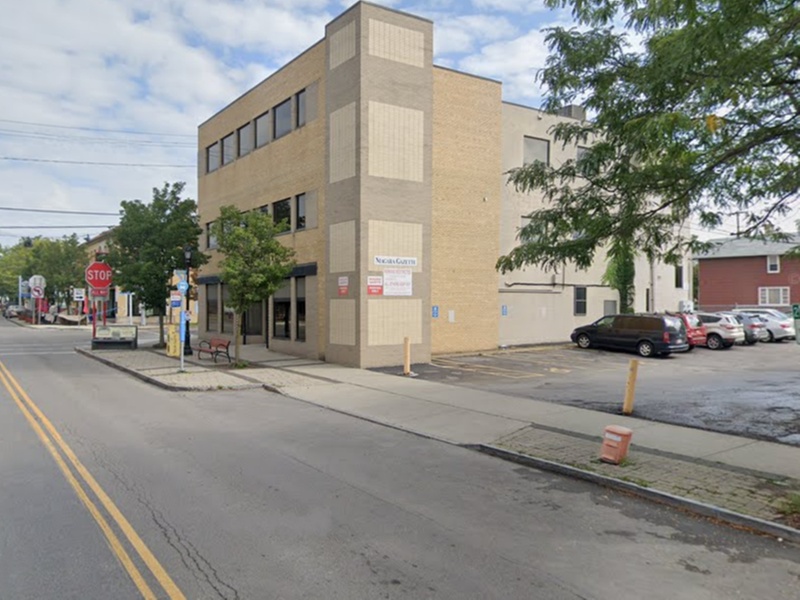 Parking at 467 3rd St. Lot - P8035