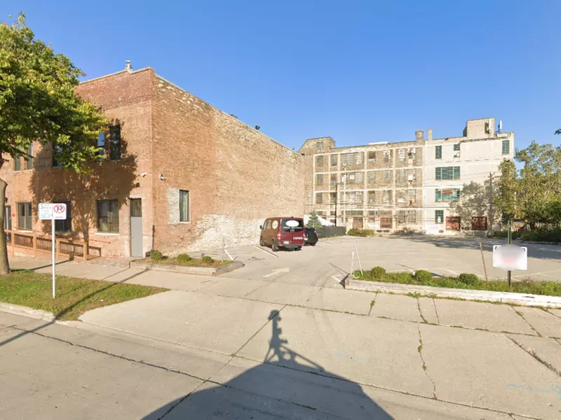Parking at P804 - 3rd St. Lot