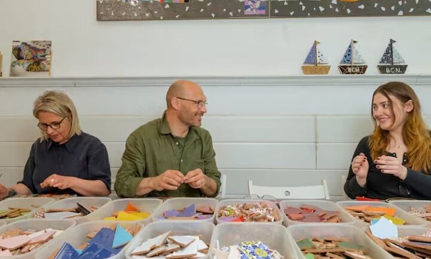 Image 4: La Flor de Barcelona 2 horas Taller de mosaicos Panot