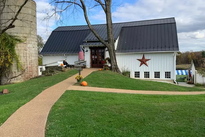 Private Loudoun County Wine Tour from DC with Stops at 3 Wineries