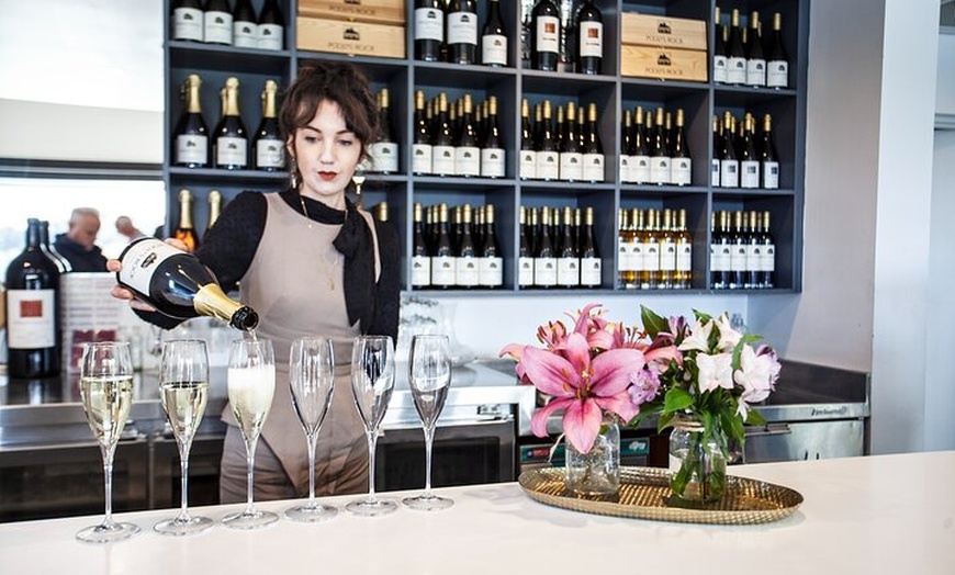 Image 5: Premiere Wine Tasting Experience