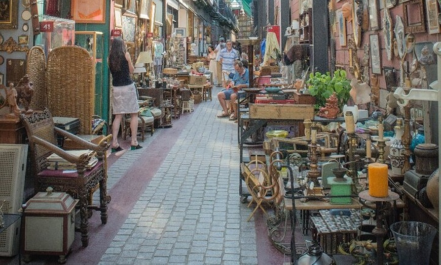 Image 2: Visite du Marché aux Puces de Paris : Antiquités, Vintage & Mode
