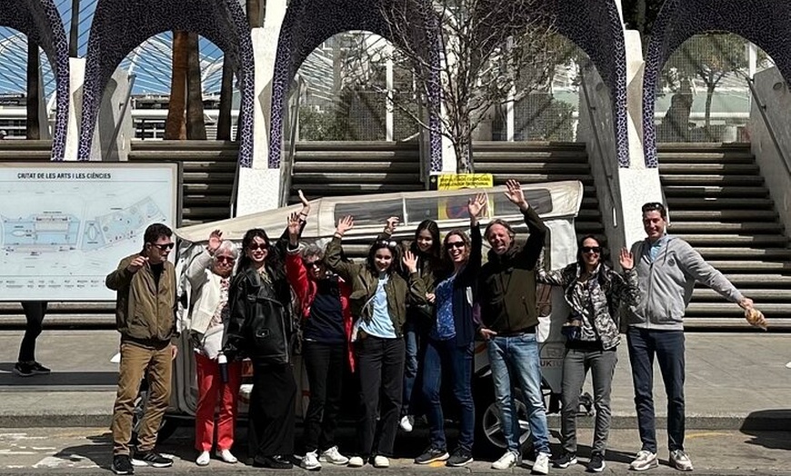 Image 6: Valencia: Tour Moderno en Tuk Tuk