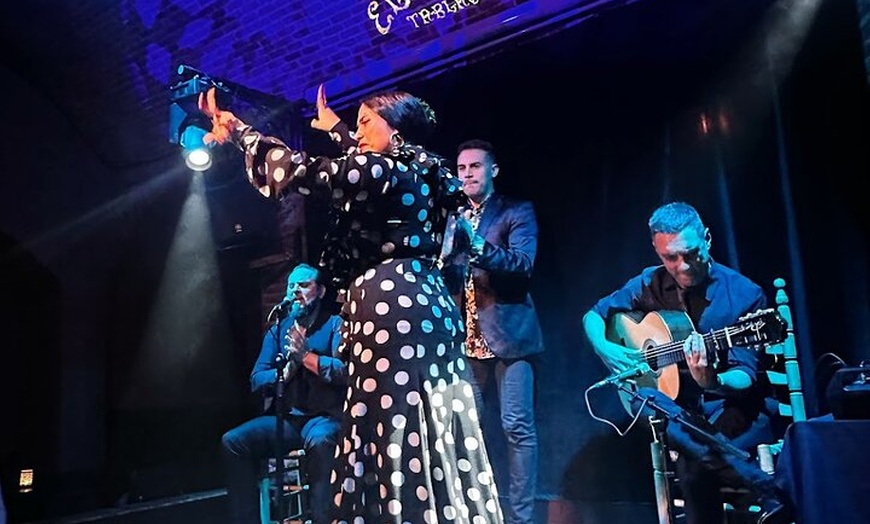 Image 7: Tablao Flamenco El Paraigua Espectáculo flamenco Barcelona modernista