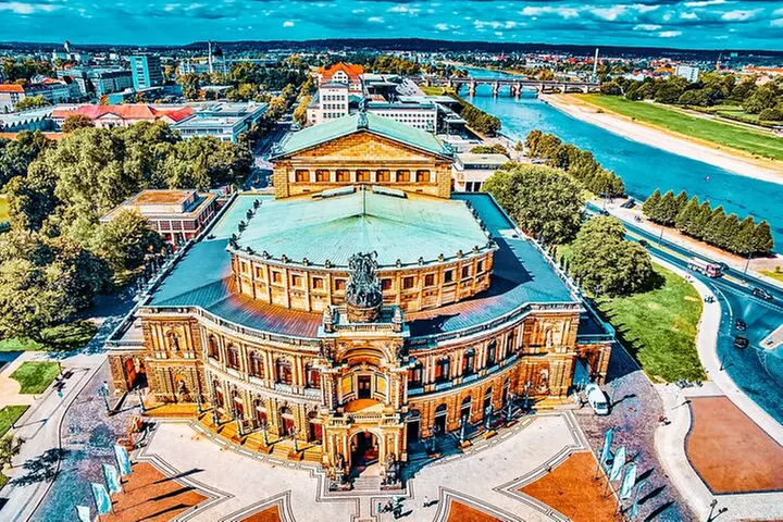 Aus Berlin: Privater Tagesausflug in die Dresdner Altstadt - Primary Image