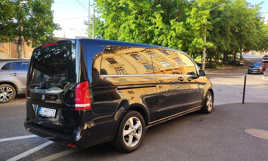 Image 3: Traslado privado desde el Aeropuerto Malaga a Gibraltar