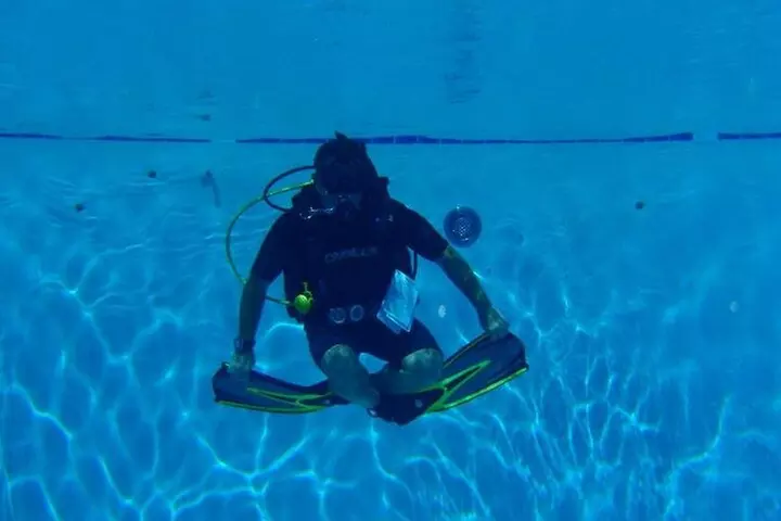 PADI Discover Scuba Diving (Pool Only Experience) - Primary Image