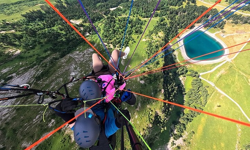 Image 2: Baptême en Parapente à La Clusaz