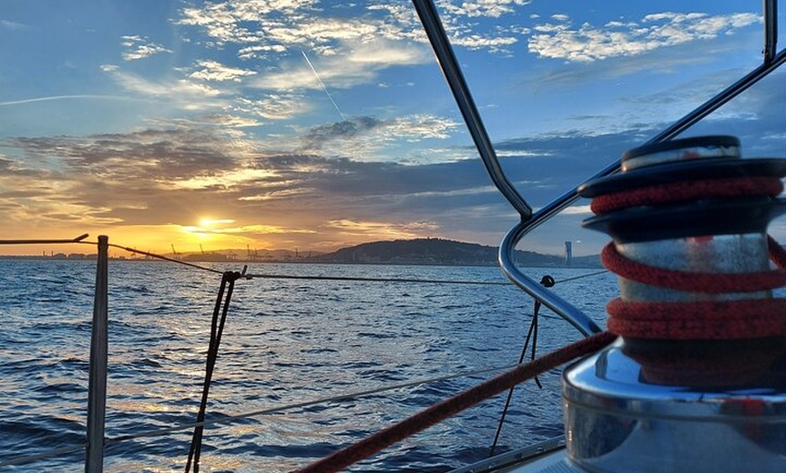 Image 13: Tour privado en barco por Barcelona