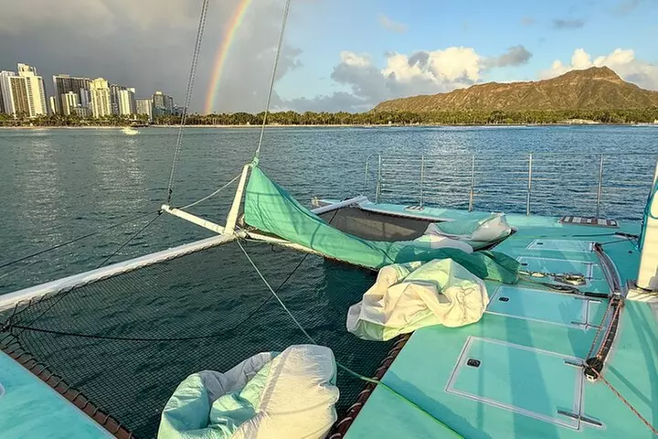 Private Catamaran Sunset Sail in Waikiki