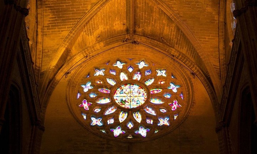 Image 3: Visita guiada sin colas a la Catedral de Sevilla, la Giralda y el A...