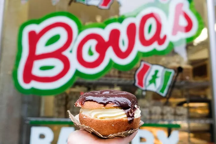 Boston Holiday Donut Adventure by Underground Donut Tour