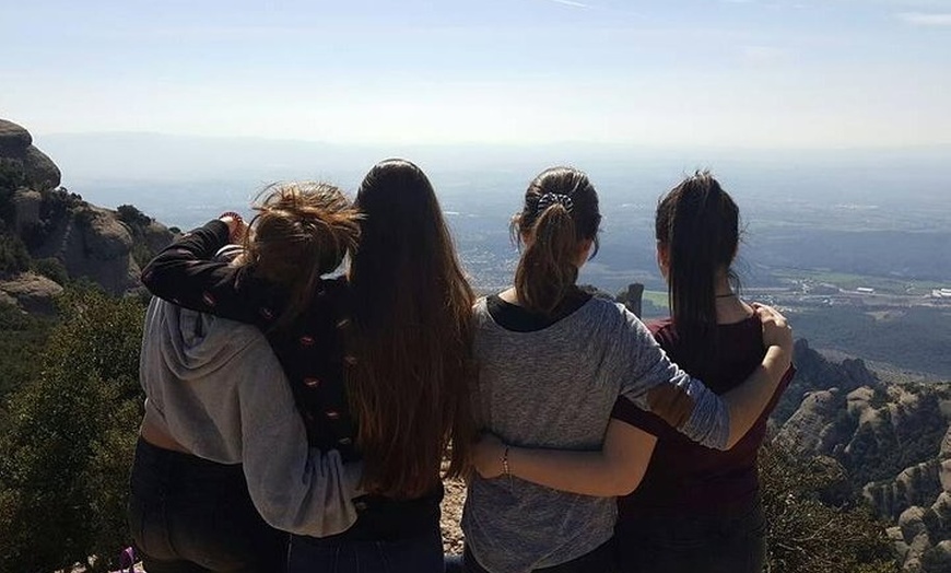 Image 5: Monasterio de Montserrat y Virgen Negra con Almuerzo en Casa Rural