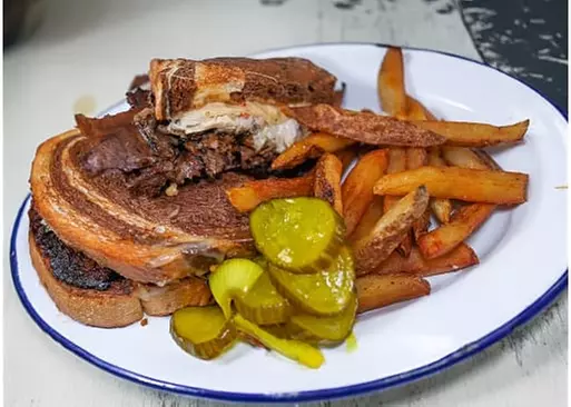 5% Cash Back at The Rooster