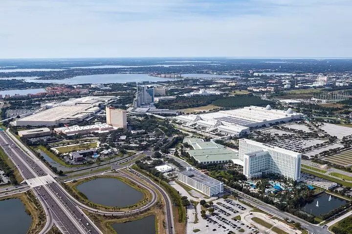 Family pack 48 Miles Helicopter Tour over Theme Parks & Downtown