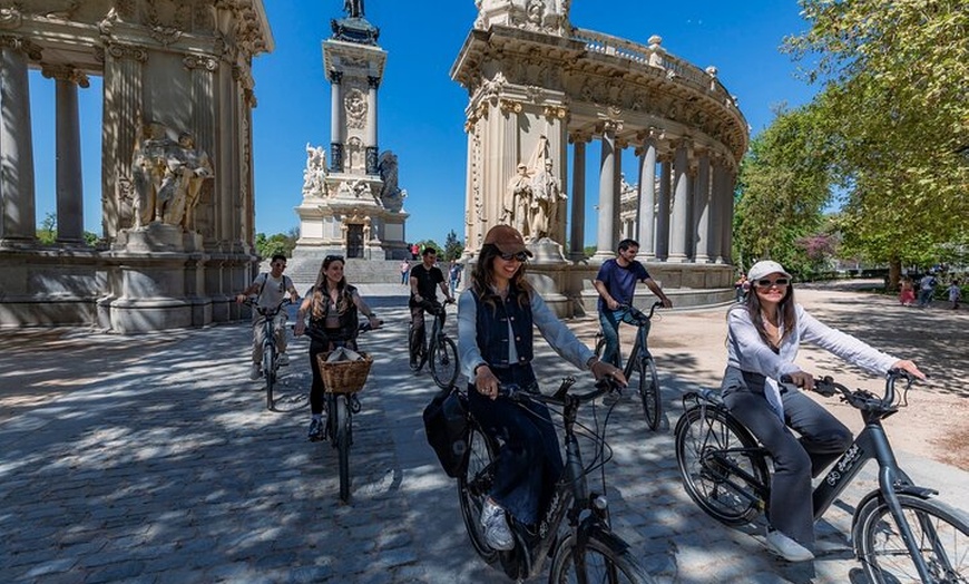 Image 4: Tour en bicicleta por lo más destacado de Madrid