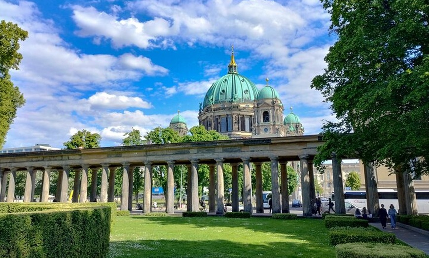 Image 2: Entdecke die Museumsinsel Berlin – Öffentliche Tour auf Englisch