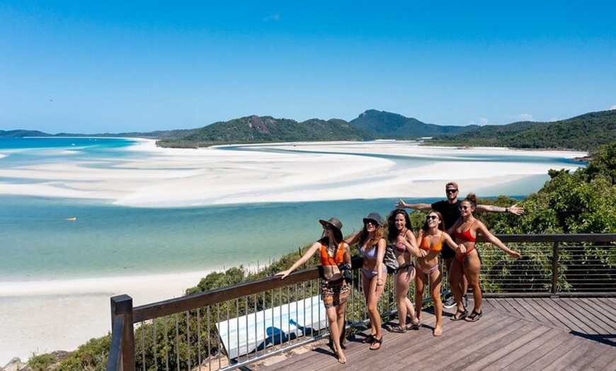 Image 2: 1-Day Whitsunday Islands Cruise: Whitehaven Beach and Hill Inlet