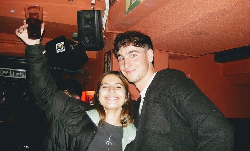 Image 26: OG Barcelona Night Adventure — 3 bares, 3 chupitos y entrada VIP al...