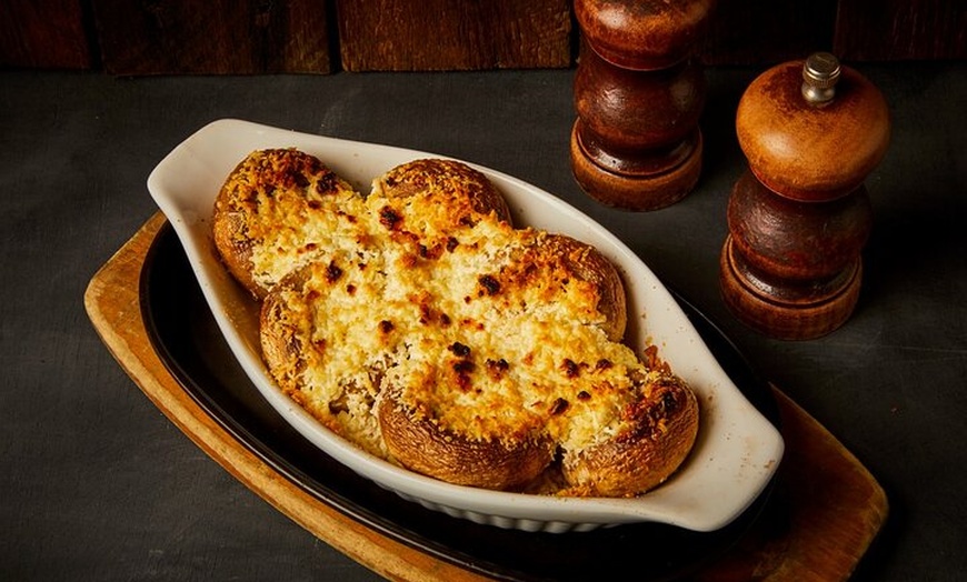 Image 8: Ancient Egypt Night Tour with optional 2 Course Dinner