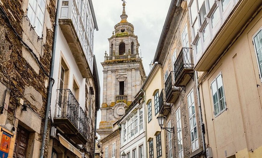 Image 4: Tour a pie en grupo por Lugo