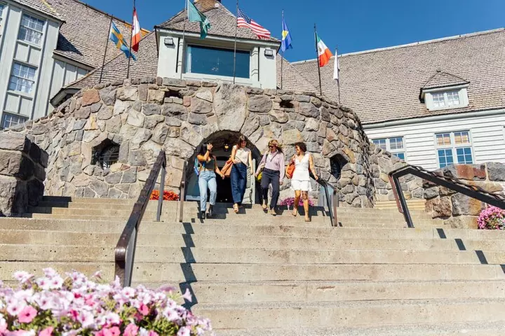 The Hood-Columbia Loop: Timberline, Orchards, and Waterfalls